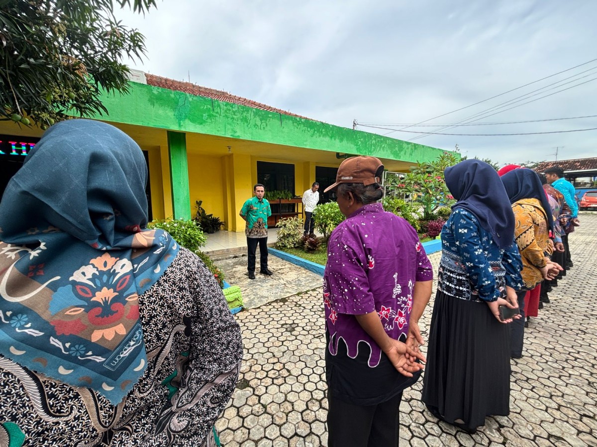 Kasubbag Perencanaan Dinas Perkim Metro Ajak Staf Tingkatkan Pelayanan dalam Apel Rutin