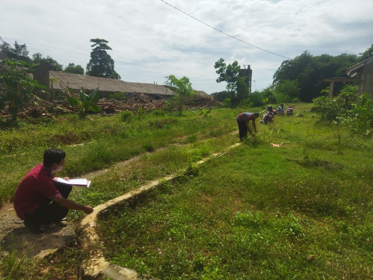 Jamin Legalitas dan Perencanaan, Tim Dinas Perkim Kota Metro Laksanakan Survei Tanah Kaplingan di Karangrejo​ Metro Utara